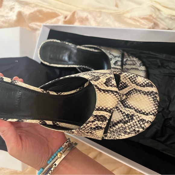 GIVENCHY THONG MULES - Picture 9 of 16